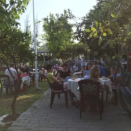 Elis Hotel