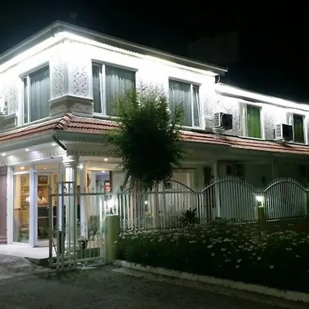 Elis Готель 3*