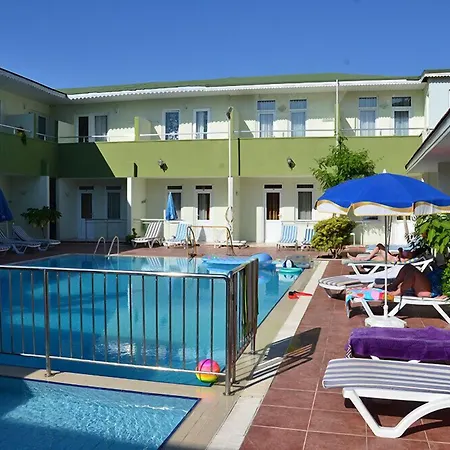 Elis Hotel 3*