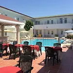 Elis Hotel 3*