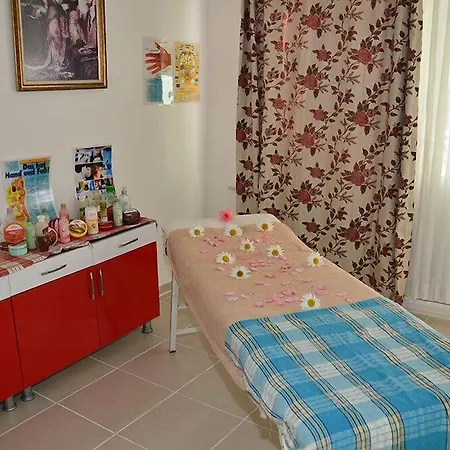 Elis 3*